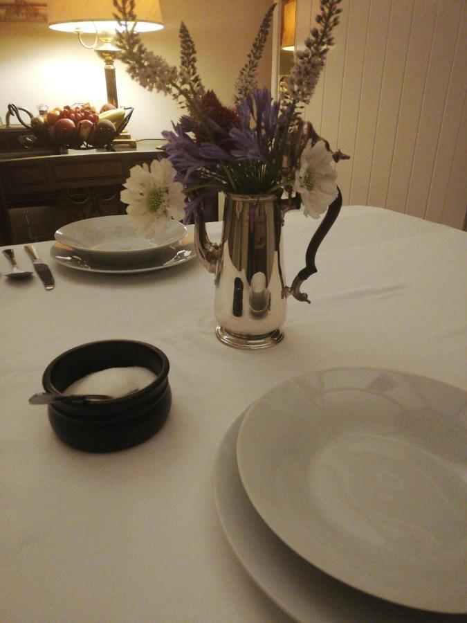 Rusling House Bed and Breakfast Butcombe Buitenkant foto